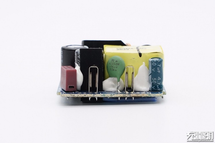 j9¹ú¼ÊÕ¾±¸ÓÃPD20W³äµçÆ÷¿ªÏäÆÀ²â£º²ð½âƪ£¨Ï£© j9¹ú¼ÊÕ¾±¸ÓÃPD20W³äµçÆ÷¿ªÏäÆÀ²â£º²ð½âƪ£¨Ï£©
